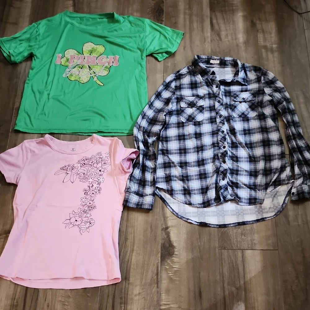 Large Shirts - Picture 1 of 4